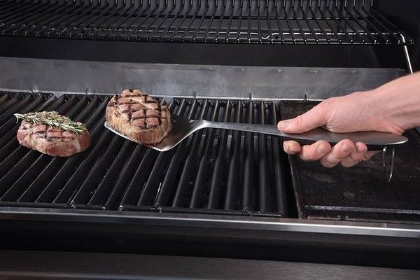 Les accessoires indispensables pour un barbecue réussi